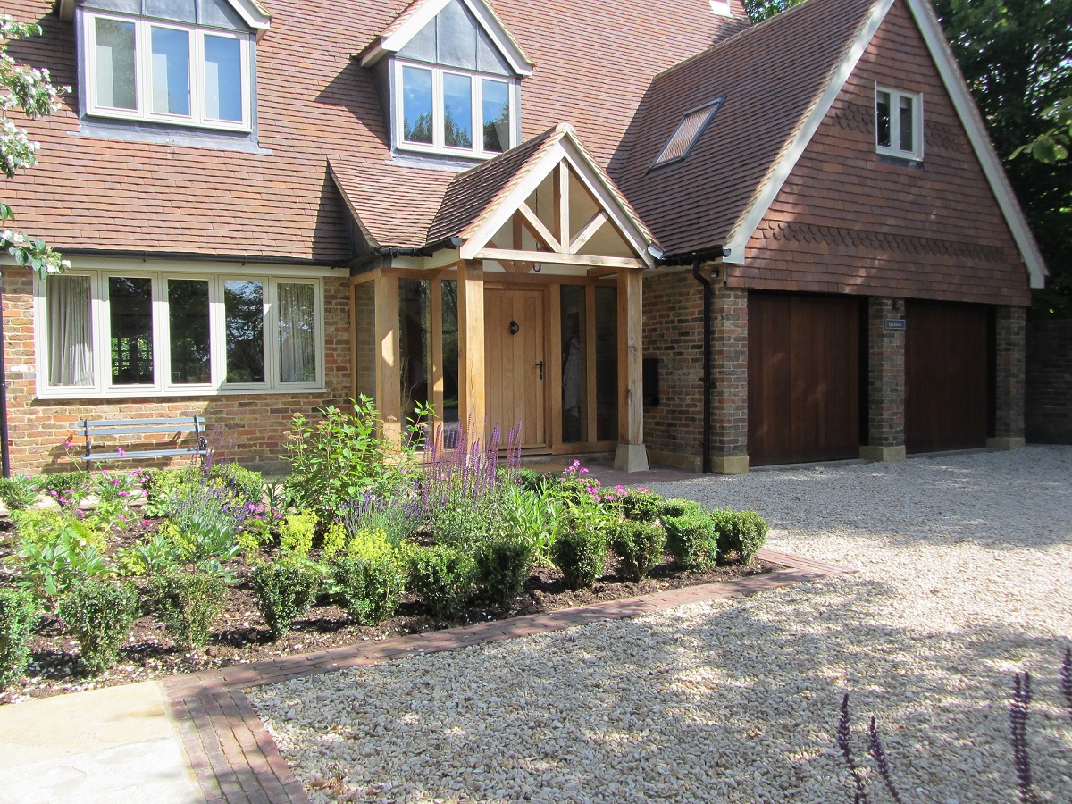 Cottage-style front garden, Frieth