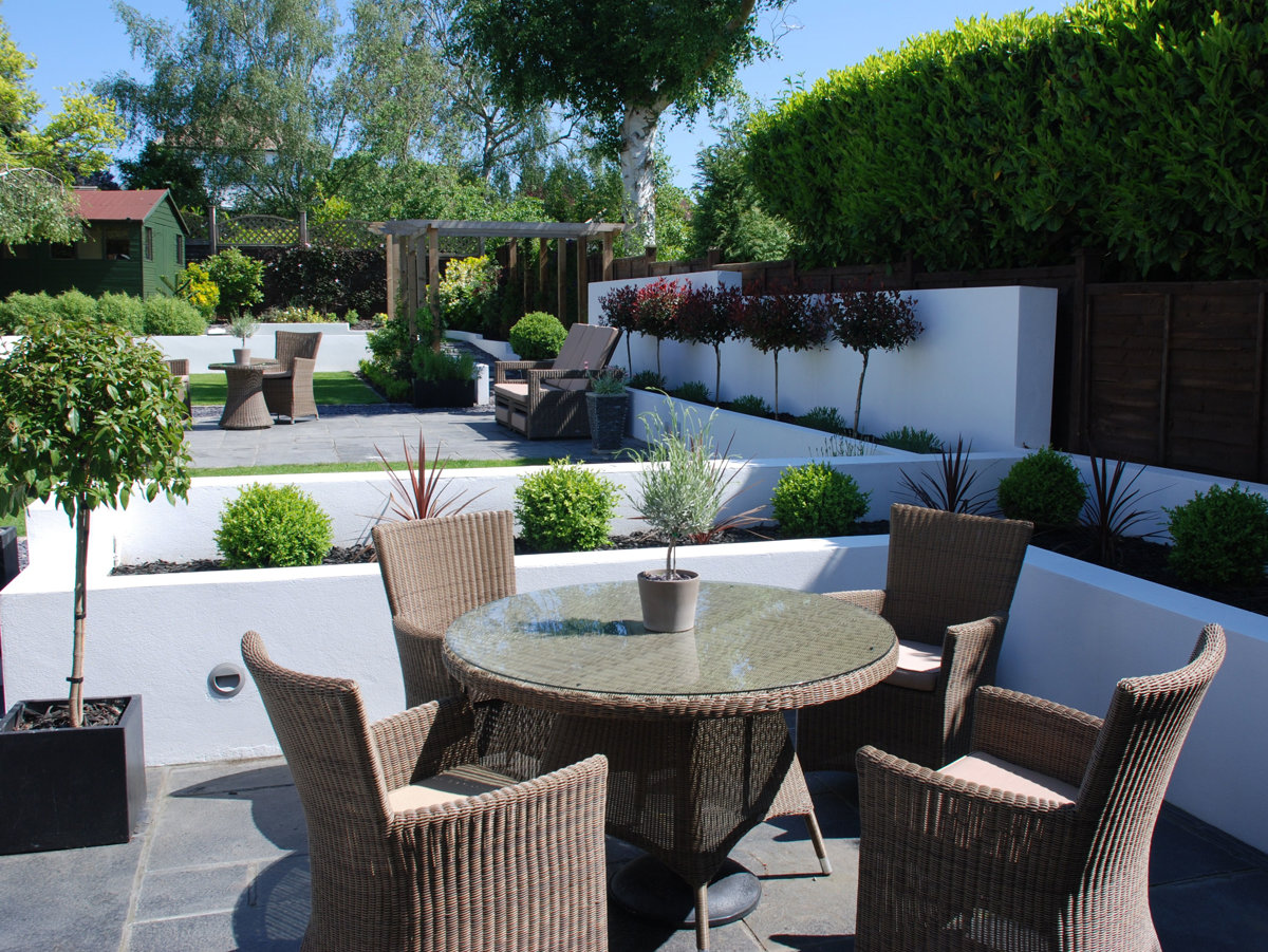 Large Contemporary Garden