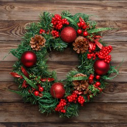image 5_wreathholly.jpg
