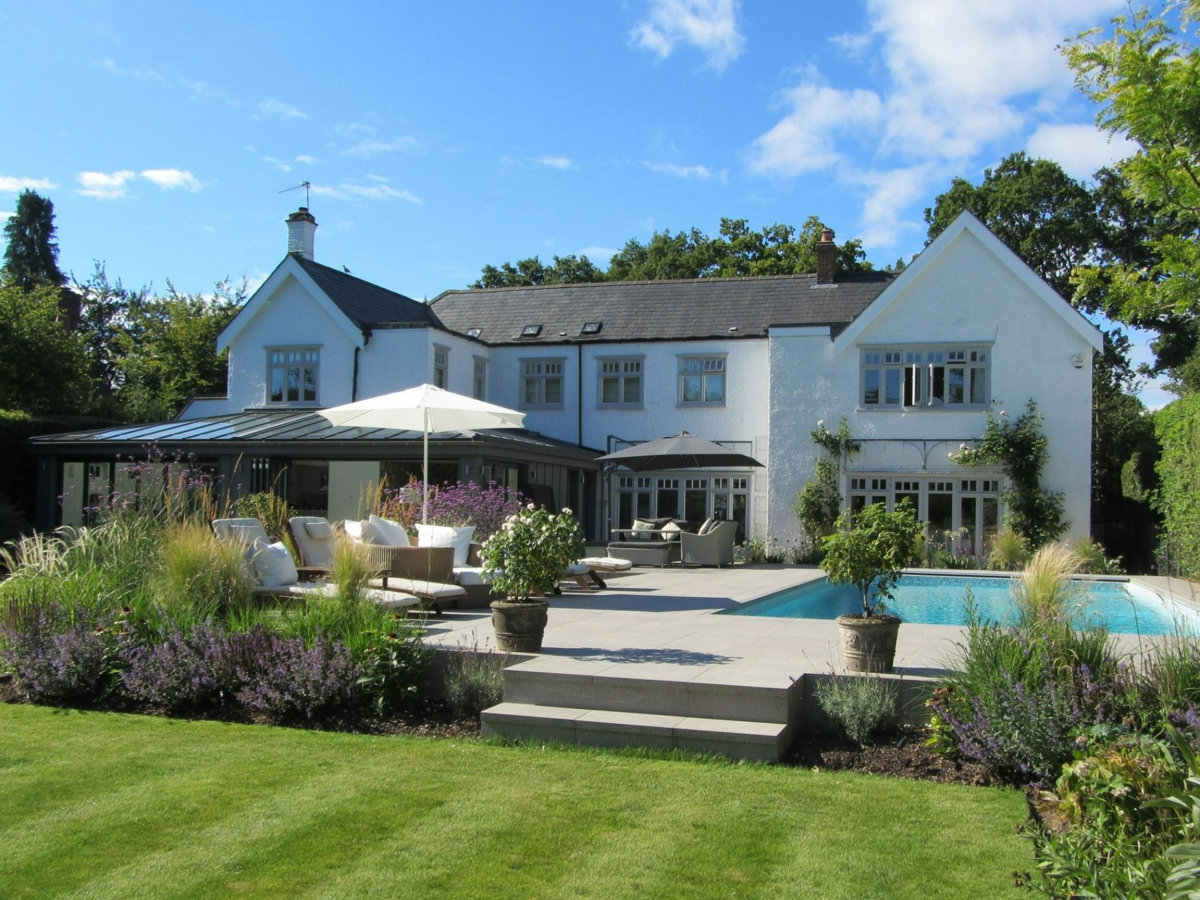 Amersham Poolside Garden
